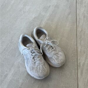 ASICS Novablast 3 Sneakers